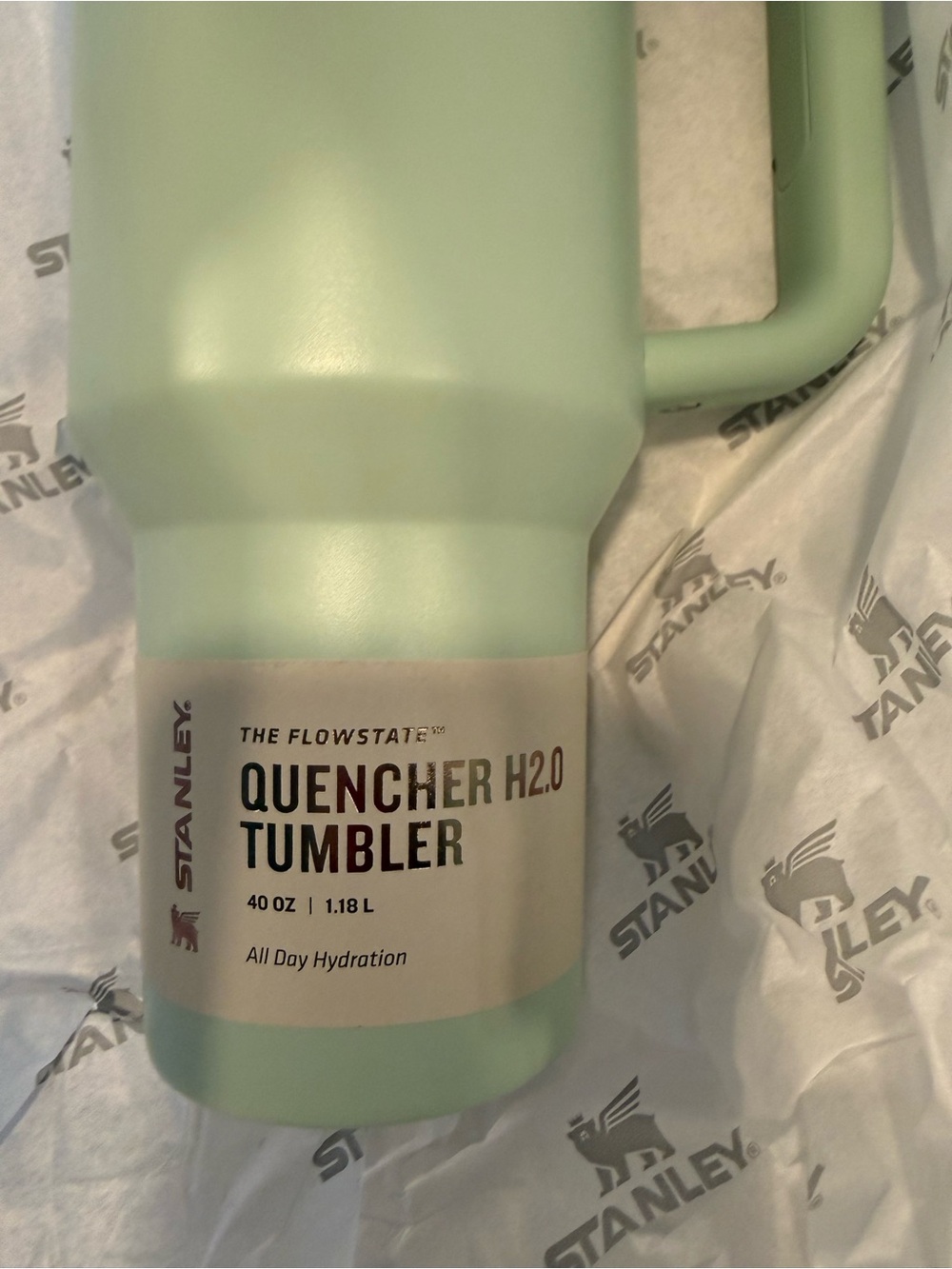 Stanley Quencher H2O Tumbler 40 oz - Picture 2 of 5